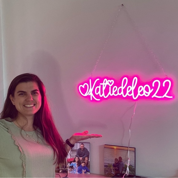 Shows Monday’s& Friday’s 430 🔔Alerts🚨‼️🎀💗Like this post for notifications 📣 - Picture 13 of 16